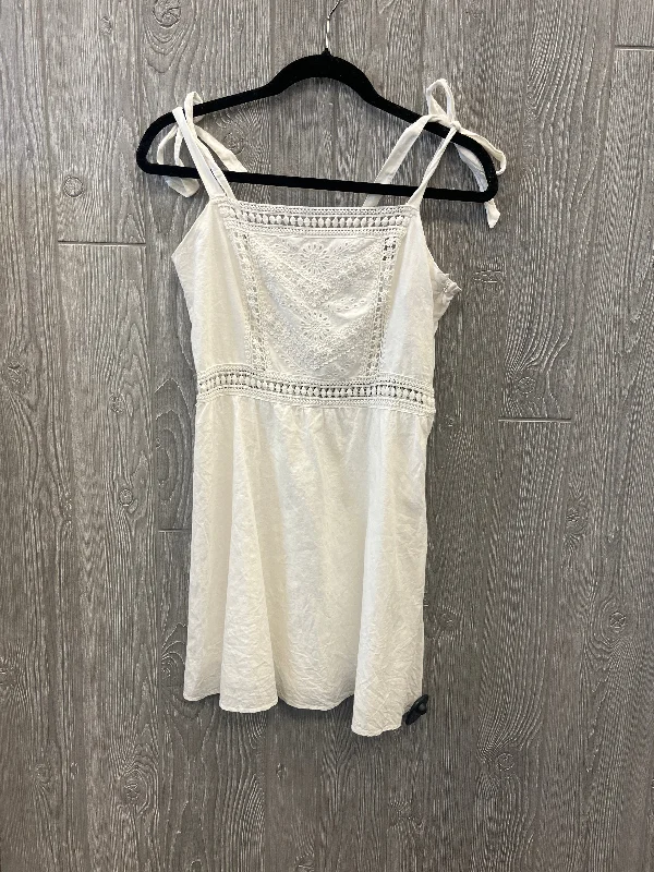 midi dressDress Casual Midi By Forever 21 In White, Size: M