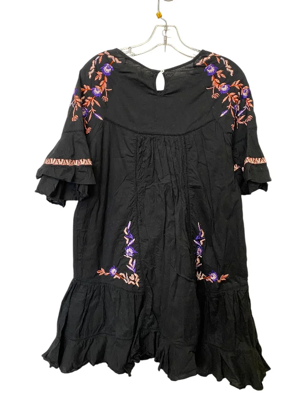 fitted dressDress Casual Short By Free People In Black, Size: M