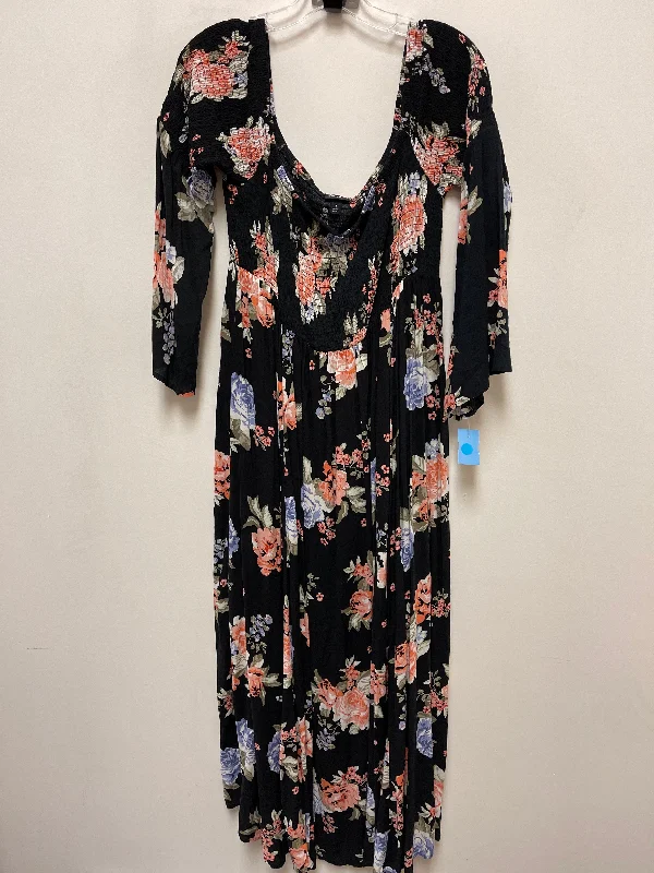 chic wrap dressDress Casual Maxi By Torrid In Floral Print, Size: 1x