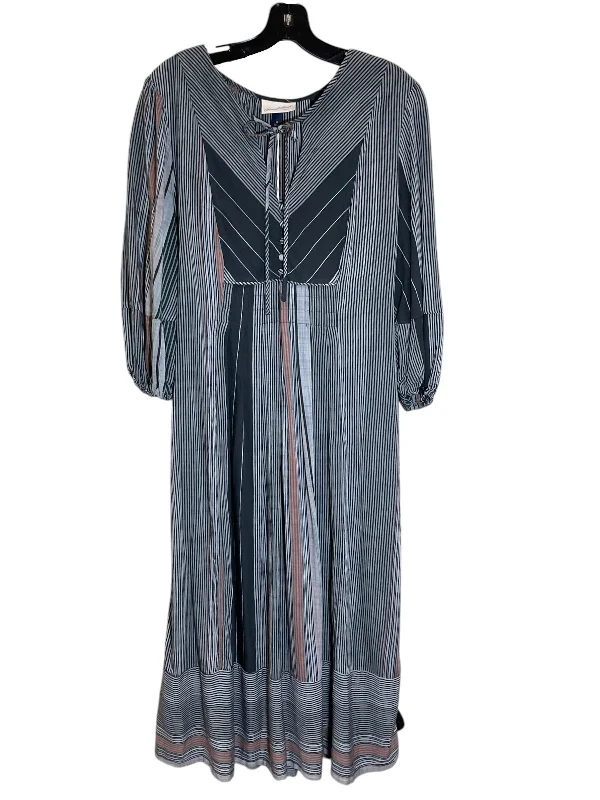 comfy maxi dressDress Casual Maxi By Universal Thread In Grey, Size: M